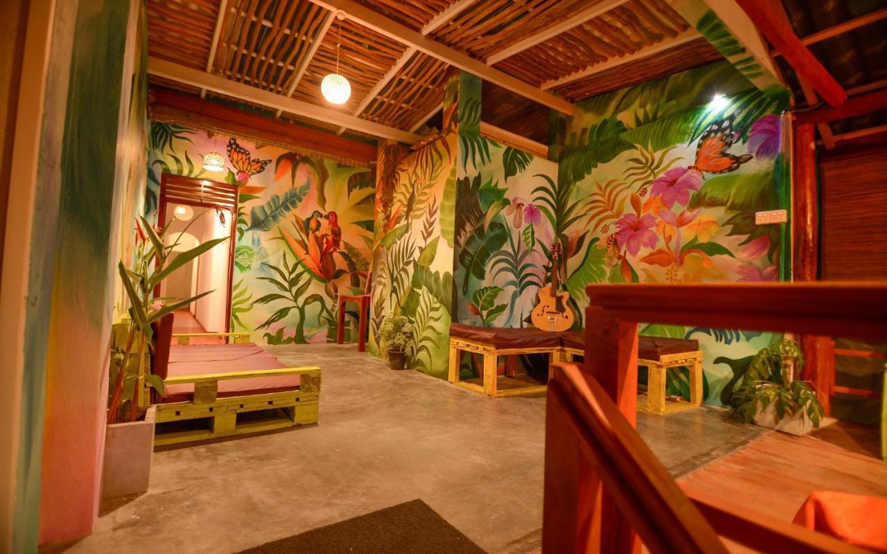 Palm Leaf Surf Cafe Hotel Galle Luaran gambar